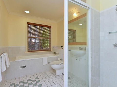 Villa 3br Chambourcin Resort Condo Located Within Cypress Lakes Resort (nothing Is More Central) - Queensland Tourism 4