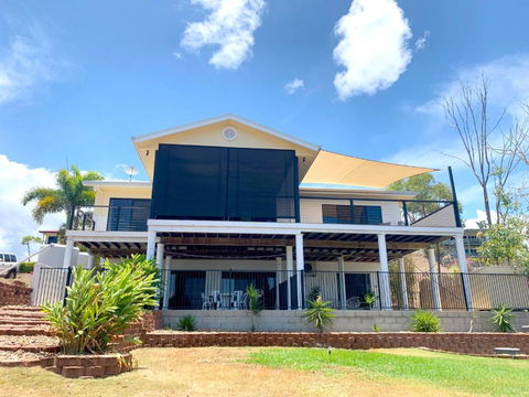 Hydeaway Retreat Beach House Hydeaway Bay - Queensland Tourism 3