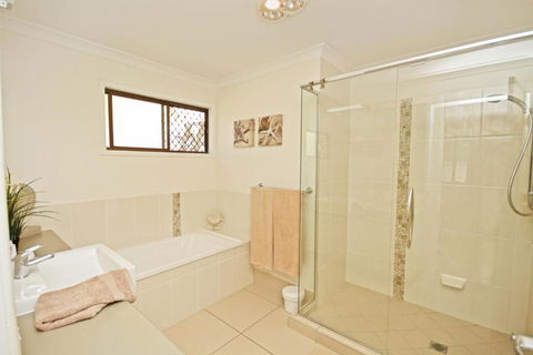 22 Sorrento Avenue Coolum Beach Linen Supplied PET FRIENDLY 500 BOND - Queensland Tourism 1