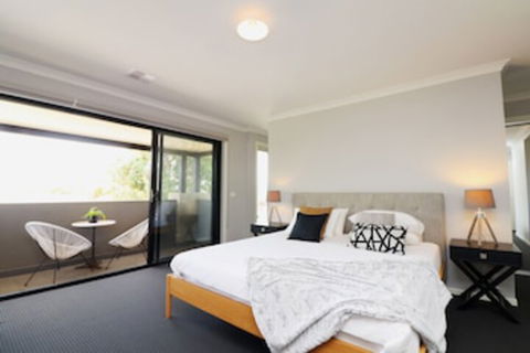 Serenity - Rejuvenate Stays - QLD Tourism 0