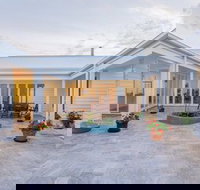 Elegance on She Oak - QLD Tourism