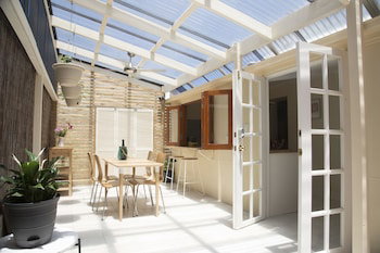 Wayfarers Cottage - QLD Tourism 4