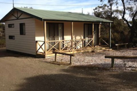 Parndana Hotel - QLD Tourism 1