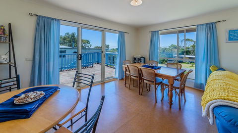 12 Aloha Ventnor Beach House - QLD Tourism 1