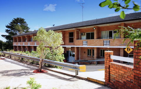 Blue Mountains Motel - QLD Tourism 0