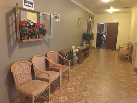 Blue Mountains Motel - QLD Tourism 3