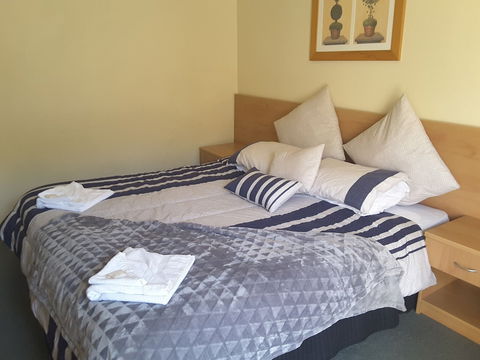 Blue Mountains Motel - QLD Tourism 6