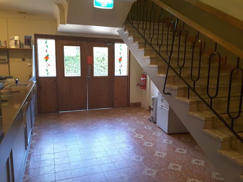 Blue Mountains Motel - QLD Tourism 1