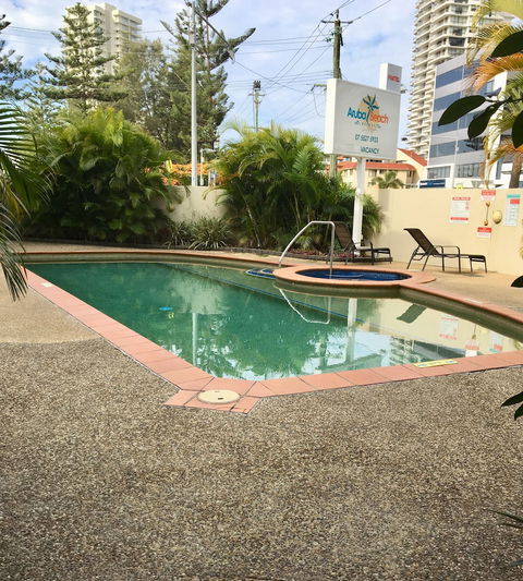 Broadbeach Private Apt With CHA - Queensland Tourism 3
