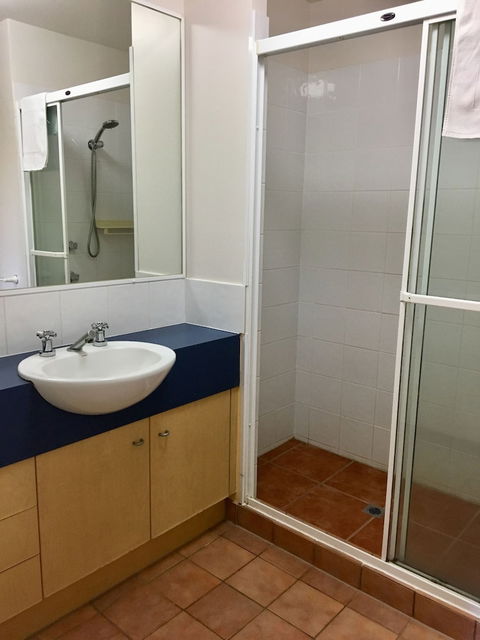 Broadbeach Private Apt With CHA - Queensland Tourism 6