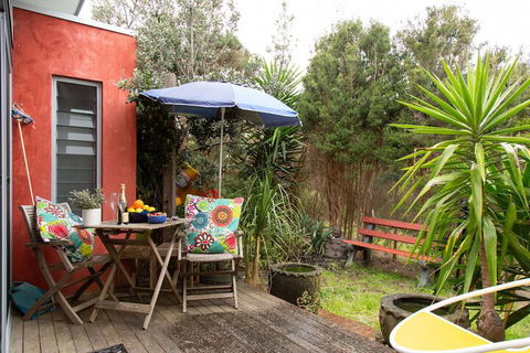 Smith Beach Getaways Beachwood Garden Studio - QLD Tourism 4
