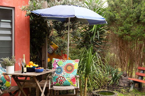 Smith Beach Getaways Beachwood Garden Studio - QLD Tourism 5