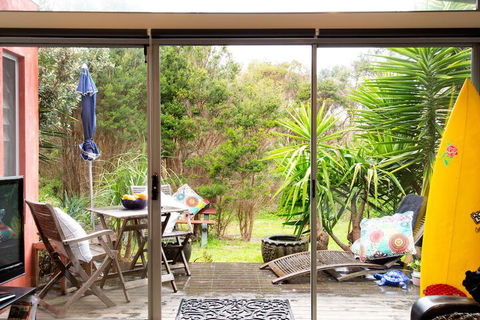 Smith Beach Getaways Beachwood Garden Studio - QLD Tourism 3