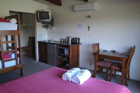 Delatite Apartments Merrijig - Queensland Tourism 4