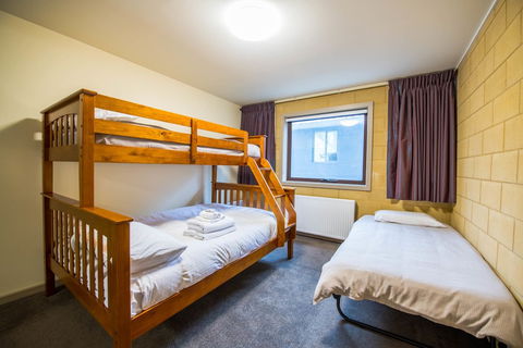 Buller Holidays Apartment Rentals - Queensland Tourism 5