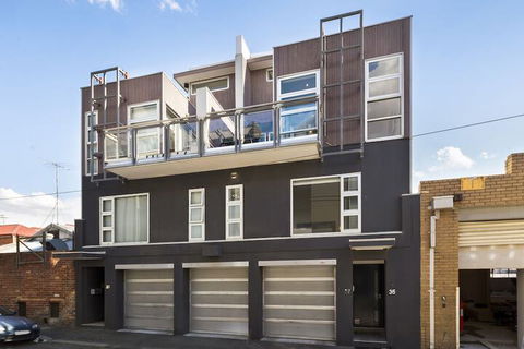 Hotham, 2BDR North Melbourne Apartment - QLD Tourism 1