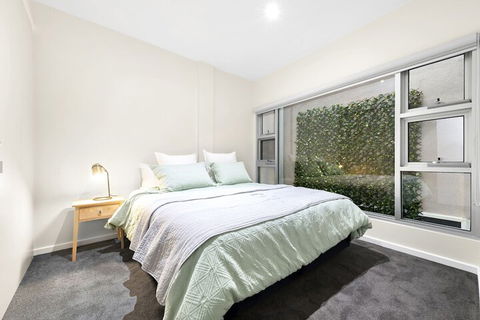 Hotham, 2BDR North Melbourne Apartment - QLD Tourism 4