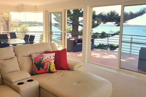 VUES At Salamander Bay - Queensland Tourism 3