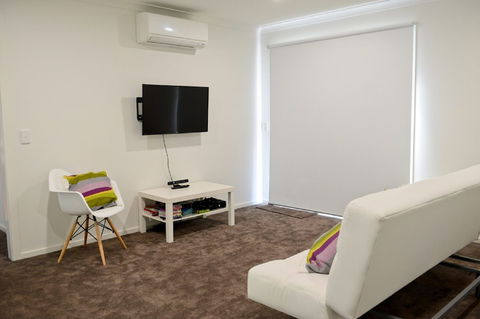 7 Gilmore Smiths Beach House - QLD Tourism 0