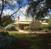 Thalia Getaway Villa - Queensland Tourism
