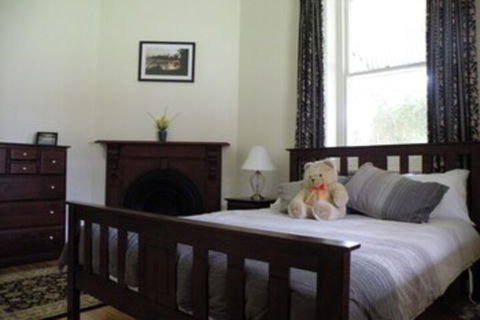 Thalia Getaway Villa - Queensland Tourism 6