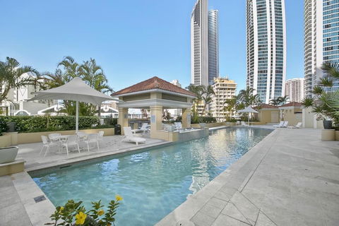 Peep Sleep Chevron Towers - Queensland Tourism 5