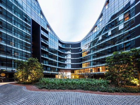 SKYE Suites Green Square - QLD Tourism 5