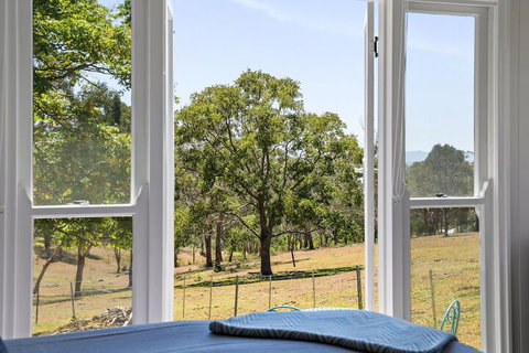 Hollow Tree Farm - Peace And Quiet On 30 Acres Right In Toowoomba - QLD Tourism 6