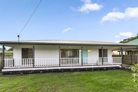 Settle In On 260 Settlement In Cowes - QLD Tourism 0