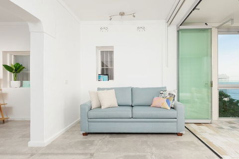 Waterfront Garden Apartment - Queensland Tourism 4
