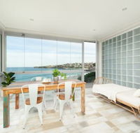 Waterfront Garden Apartment - Queensland Tourism