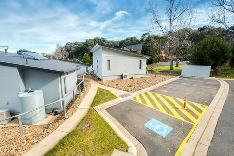 Albury Yalandra Apartment 4 - Queensland Tourism 6