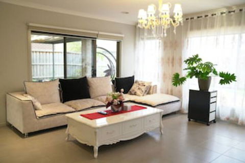 Cozy & Spacious House In Melbourne - Queensland Tourism 0