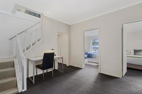 Hidden Bay - 5 BR Luxury Waterfront - Queensland Tourism 6