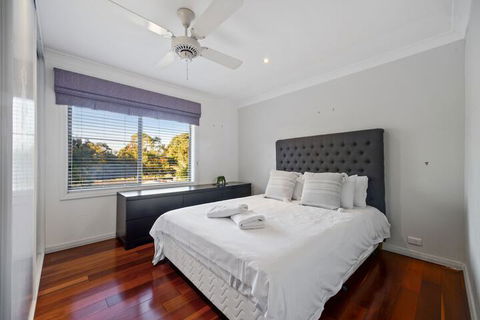 HomeHotel 4 Bedroom & Homeoffice With Nice Pool - Queensland Tourism 4