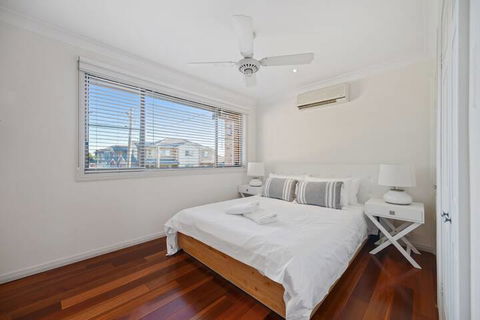 HomeHotel 4 Bedroom & Homeoffice With Nice Pool - Queensland Tourism 1