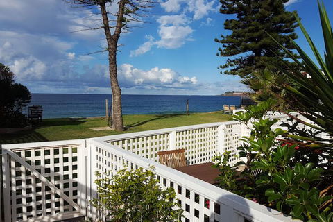 Coachhouse On The Beach - QLD Tourism 3