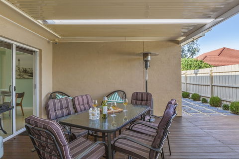 BOUTIQUE STAYS - The Richardson - Queensland Tourism 0