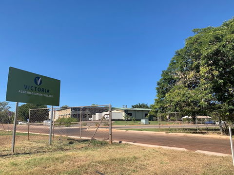 Victoria Accommodation Village - Queensland Tourism 2