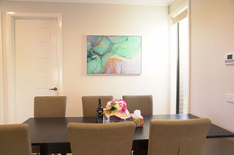 A Brand New House Near Boxhill - QLD Tourism 6