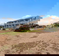 Moonta Bay Motel - Queensland Tourism