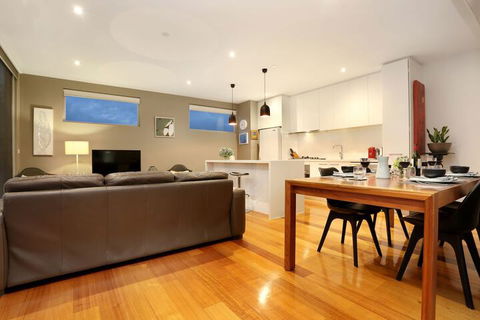 Essendon Sub Penthouse On Napier - Queensland Tourism 3
