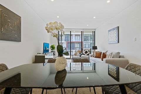 HomeHotel Waterside Luxury & New Residences - Queensland Tourism 6
