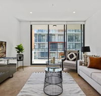 HomeHotel Waterside Luxury  New Residences - Queensland Tourism