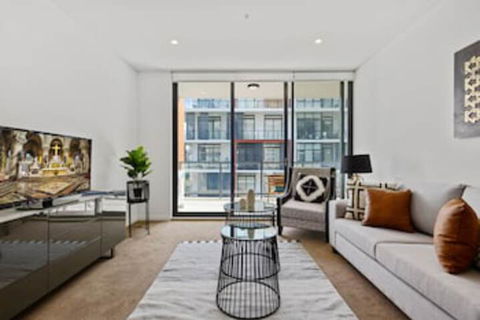 HomeHotel Waterside Luxury & New Residences - Queensland Tourism 0