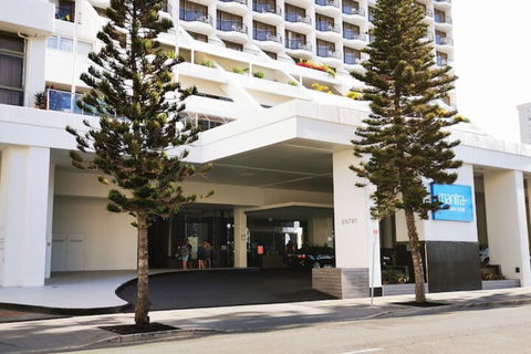 L7 Surfers Paradise Apartment - QLD Tourism 6