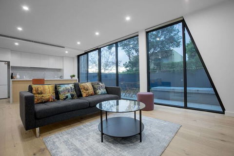 106 Modern Prestige 3 Storey New Establishment - Queensland Tourism 5