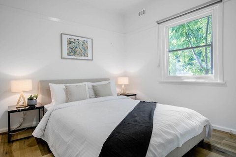 88 Peaceful Blackburn House - QLD Tourism 6