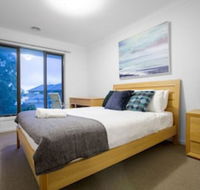 104 Sanctuary Lake Donatella Retreat - Queensland Tourism