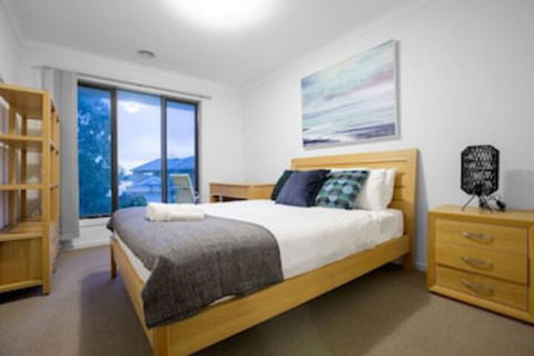 104 Sanctuary Lake Donatella Retreat - Queensland Tourism 0